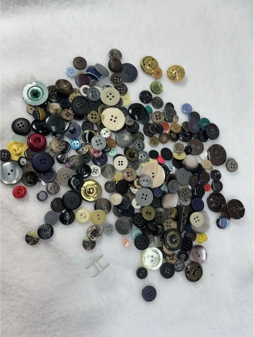 220 - Unmarked Mixed Lot Of Buttons In Jar
